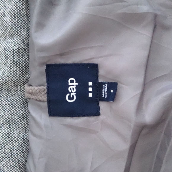 Gap Quilted Puffer Vest with Removable Hood Size S - Picture 3 of 7